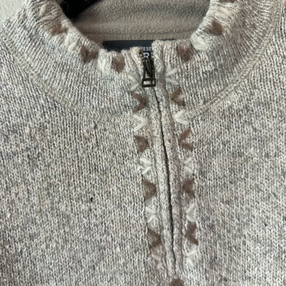 Vintage Woolrich Sweater / Pull over, Ramie Wool Blend fleece lined neck. Size L - Picture 3 of 5